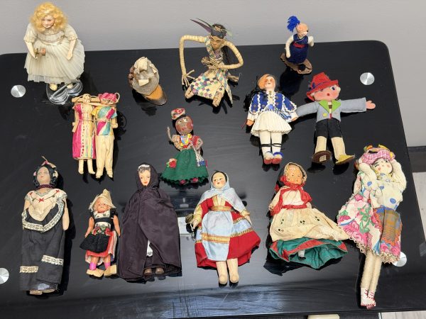 Vintage International Souvenir Doll Lot – World Folk Art, European & Straw Figures (14 Pcs)