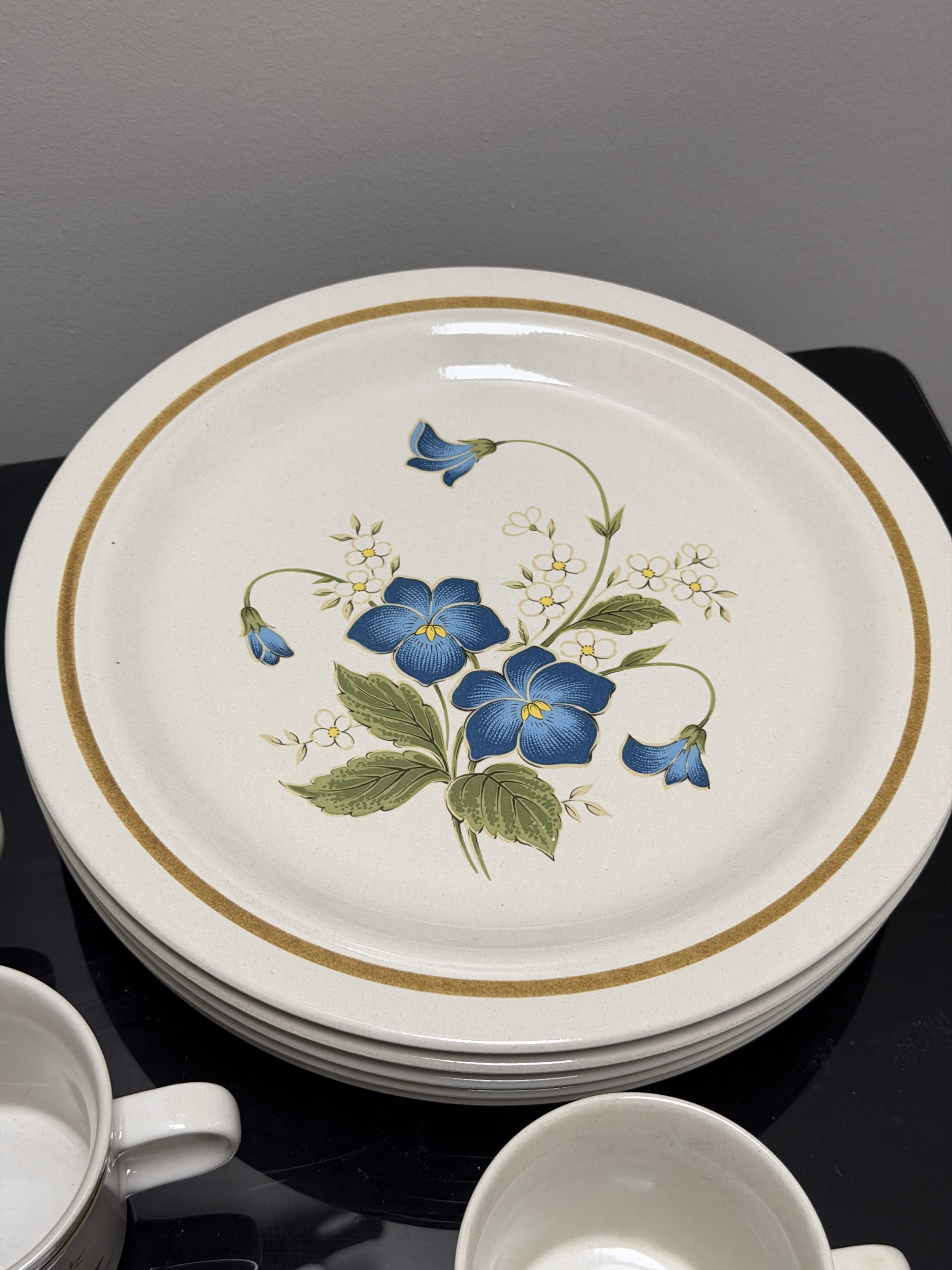 Mikasa Celebration Stoneware Set (KA108 / KA100) – Blue Floral – 21 Pieces - Image 4