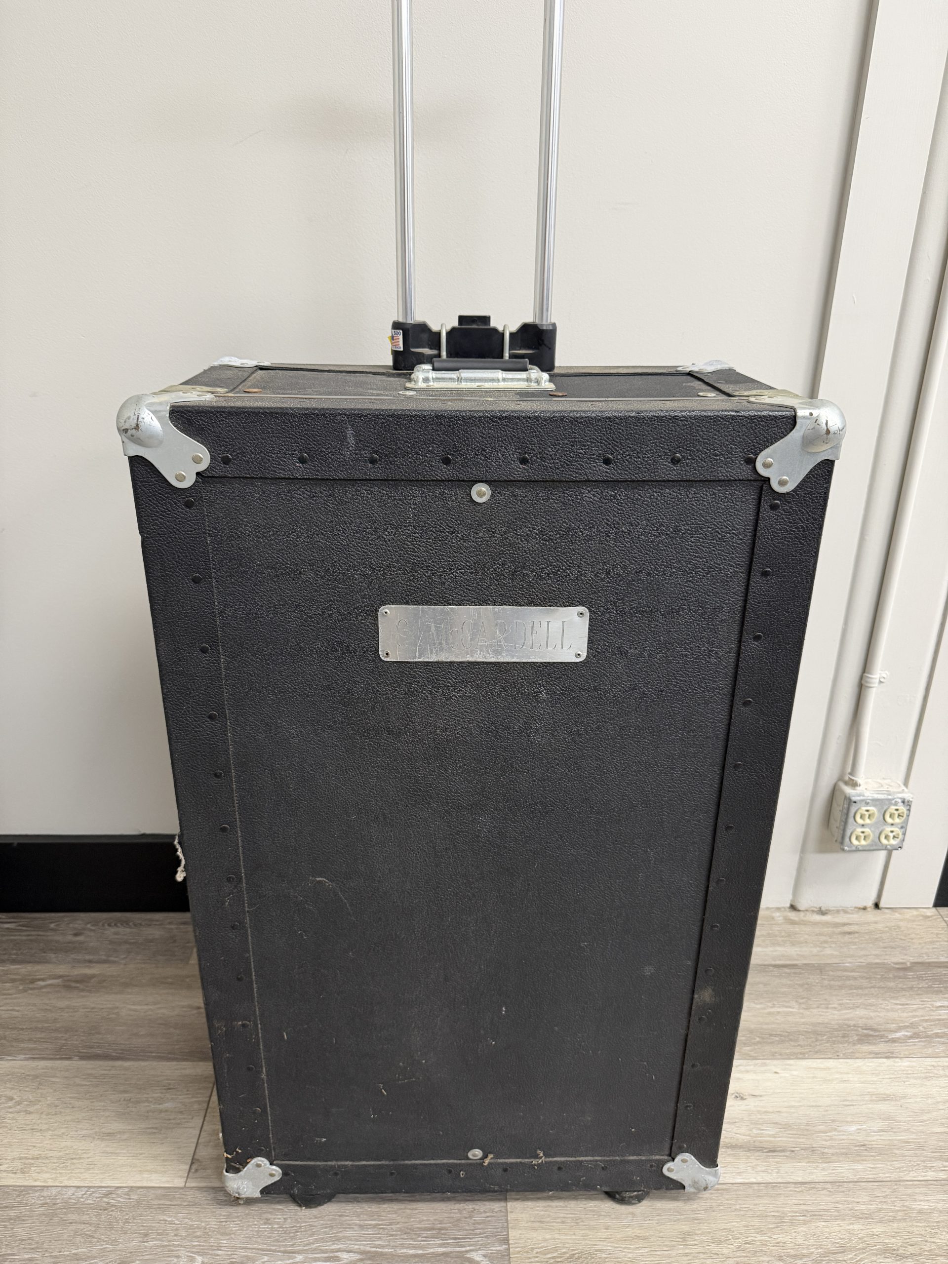 Vintage Custom Roadie Flight Case Luggage Trunk w/ Telescoping Handle & Wheels – Engraved Tag “C. McCARDELL”