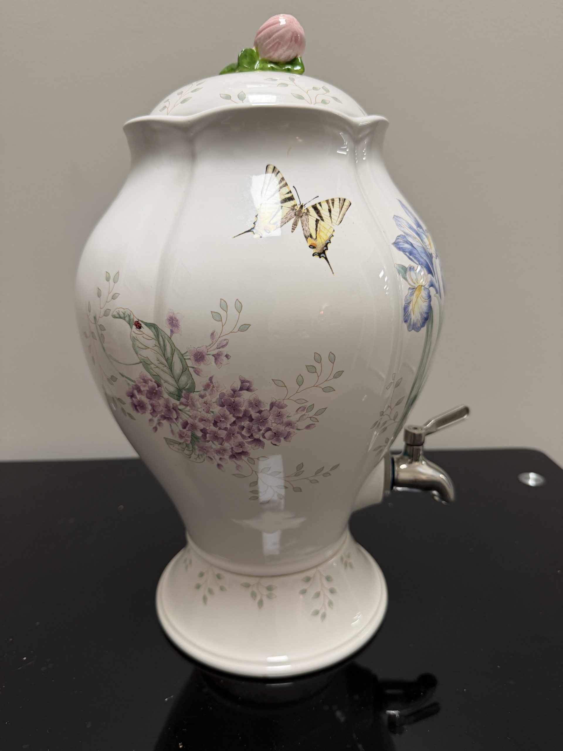 Lenox Butterfly Meadow 6.5 QT Ceramic Beverage Dispenser with Lid & Spigot - Image 4