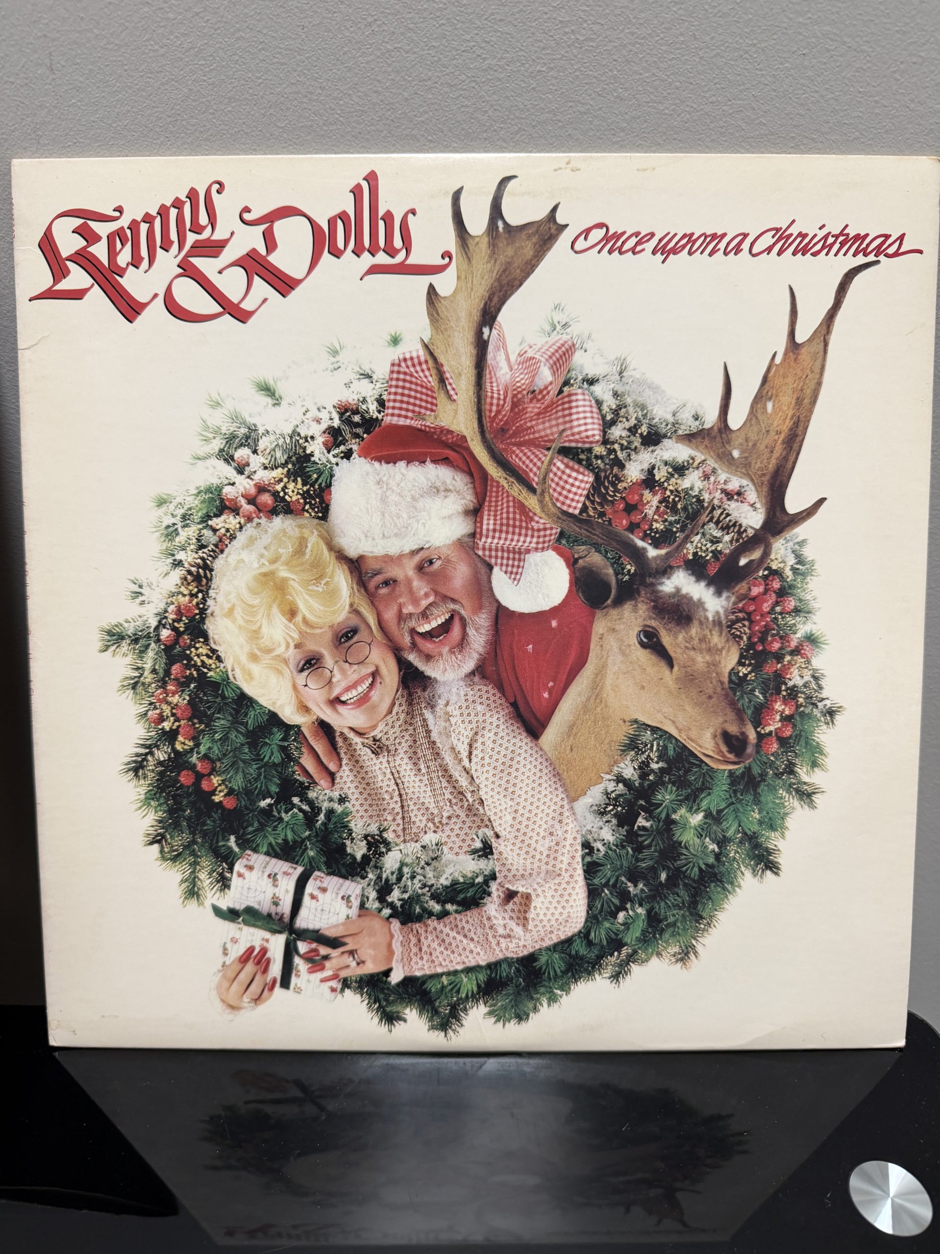 Vintage Christmas Vinyl LP Lot: Kenny Rogers & Dolly Parton Holiday Albums (1981 & 1984) - Image 3
