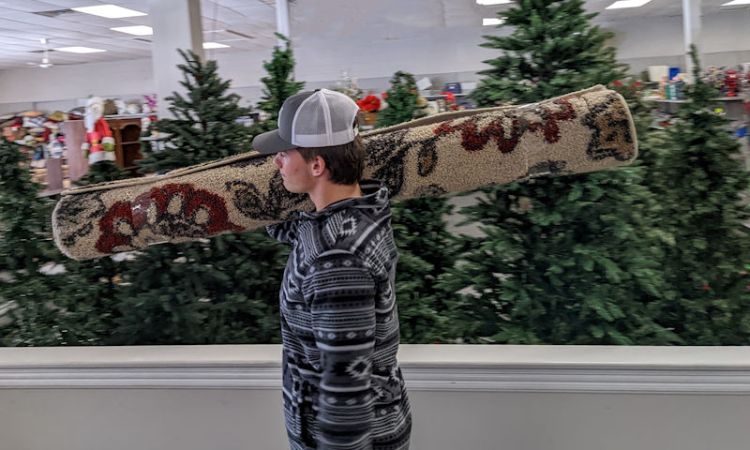 Rugs and Carpet Available at Wilson County Thrift Store